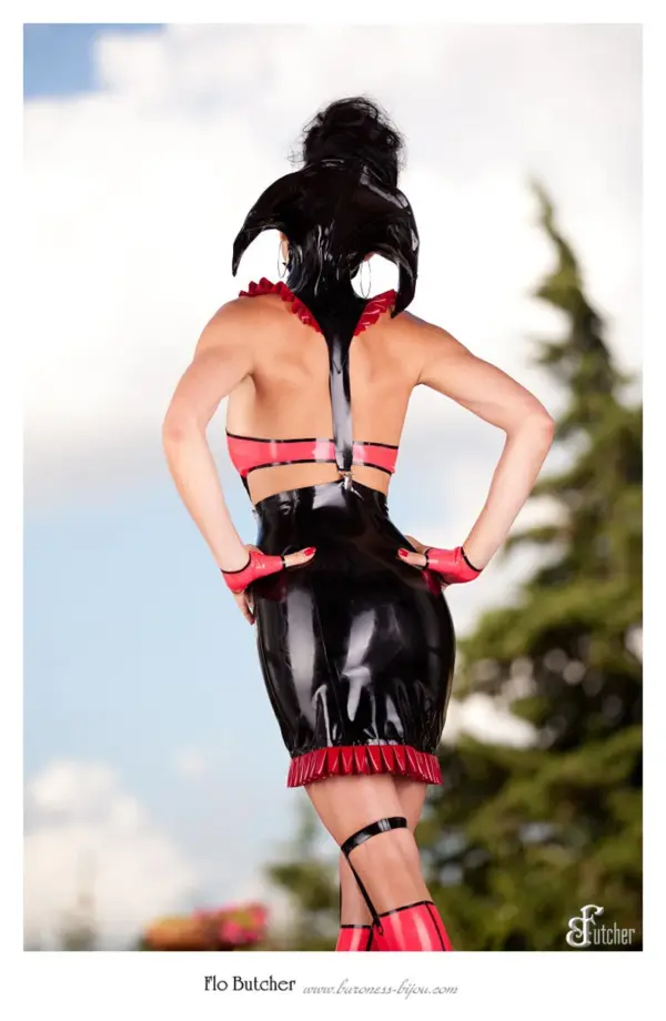Bijou High-Waist Latex Skirt with Ruffled Hem – Red and Black Colorblock Design