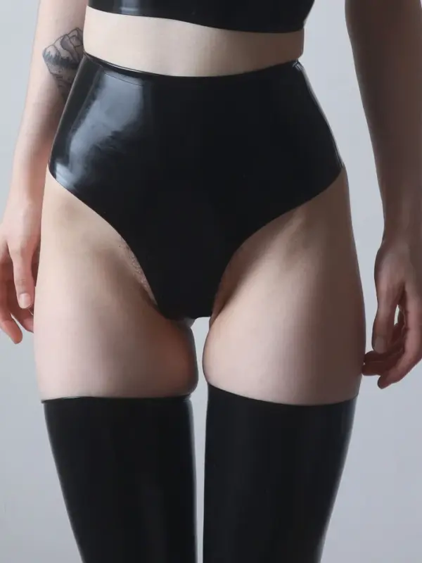 High-Waisted Latex Knickers with Front-to-Back Zipper – Black Rubber Panties